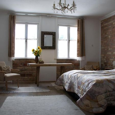 Notas Tuecsoek Vendeghaz Apartment Agyagosszergeny Ngoại thất bức ảnh