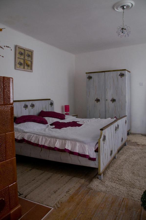 Notas Tuecsoek Vendeghaz Apartment Agyagosszergeny Ngoại thất bức ảnh