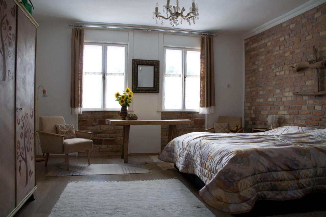 Notas Tuecsoek Vendeghaz Apartment Agyagosszergeny Ngoại thất bức ảnh